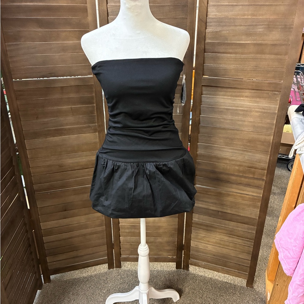 Madden Girl Black Strapless Bubble Hem Dress